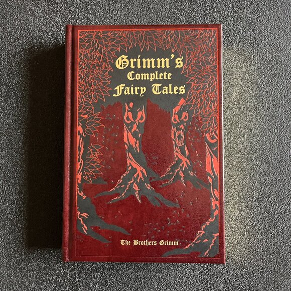Grimm's Complete Fairy Tales book (Barnes and Noble leather-bound classics) - Picture 6 of 13